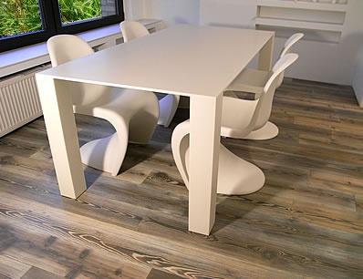 IB slim, der komplett fugenlos verarbeitete Esstisch IB slim, der komplett fugenlos verarbeitete Esstisch